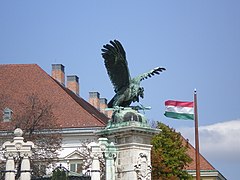 Le Turul est l'oiseau imaginaire du mythe fondateur des Magyars.