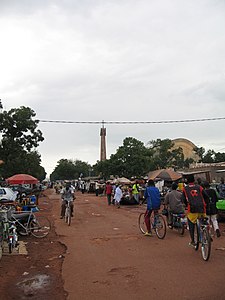 Uma rua em Bobo Diulasso