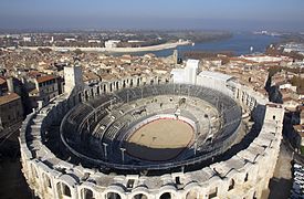 Perani Arles, sebuah arena Romawi di Arles, Perancis