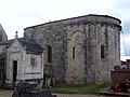 Le chevet de l'église, vue sud-est (juil. 2012)