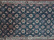 Un tappeto Varamin con motivo Mina Khani