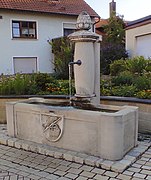Der Dorfbrunnen an der Zeiler Straße