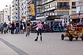 Promenade et jeux sur le front de mer.