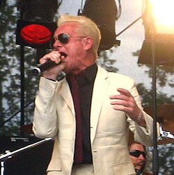 Graham Bonnet esiintymässä vuonna 2008.