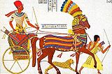 Egyptský válečný vůz a typický trojúhelníkový luk