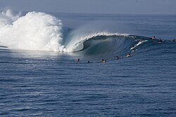 Die groot branders van Teahupoo.