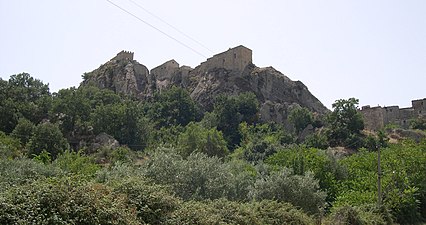 Veduta del castello rupestre.