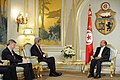 Marzouki avec John Kerry, secrétaire d'État des États-Unis, le 18 février 2014 au palais présidentiel de Carthage.