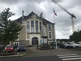 Bibliotheek (in voormalig gemeentehuis)