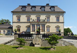 Görvälns slott, fasad mot Mälaren, juni 2013