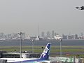 17.8キロメートル離れた羽田空港第2ターミナルから撮影