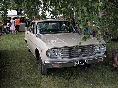 Toyota Crown ble i 1963 først i Norge, solgt til slakter Olav Bråten på Sunndalsøra.[16]