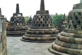 Stûpas ajourés à Borobudur.
