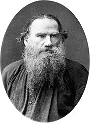 Lev Tolstoyun namizədliyi hələ 1901-ci ildə mükafat ilk dəfə təqdim olunduğu zaman irəli sürülüb. Amma onun yerinə ilk Nobel Rene Sülli-Prüdoma verilib. 42 nəfər İsveç yazıçı və incəsənət adamı Tolstoya məktub yazaraq Akademiyanın qərarına etiraz etdiklərini bildiriblər. Tolstoy isə onlara belə cavab verib: Mənə görə hər cür pul yalnız şər törədə bilər.