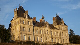 Façade sud du château de Tressé.