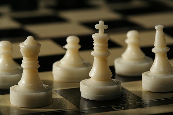 Piese albe la jocul de șah