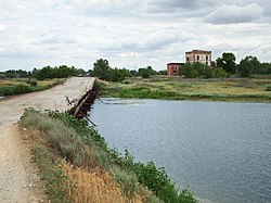 Река в Александровом Гае на фоне мельницы купца Позднякова