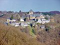 En 1133, le comte Adolphe II construit Schloss Burg sur une montagne surplombant le Wupper. C'est la résidence des comtes de Berg jusqu'au XIVe siècle.