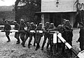 Nemški vojaki odstranjujejo zaporo na nemško-poljski meji