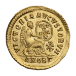 Грациан (ок. 367–375 гг.). На трофеях со щитом в руках[21]