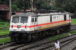 WAP-7 30203 in Ghomo im Bundesstaat Jharkhand