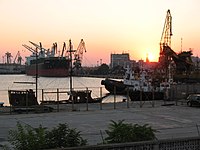 瓦爾納港（英语：Port of Varna）