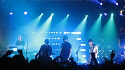 Pendulum na Electric Ballroom v Londýne počas ich turné v roku 2007
