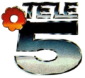 Logo del projecte Tele 5, presentat al concurs públic per a l'obtenció d'una llicència de televisió,[31] i de les proves de d'emissió, que tingueren lloc entre el 10 de març de 1989 i el 3 de març de 1990.