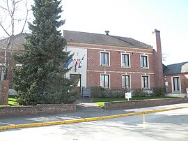 The town hall in Le Mesnil-Théribus