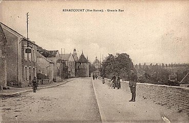 La grande-rue vers 1910.