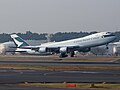 Boeing 747-8F milik Cathay pacific Cargo terbang perdana