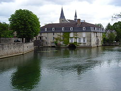 řeka v Bar-sur-Aube