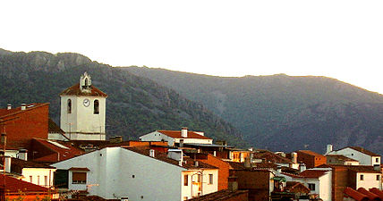 View of Sierra de la Palomera above Castañar de Ibor