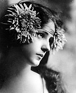 Evelyn Nesbit, ca 1901