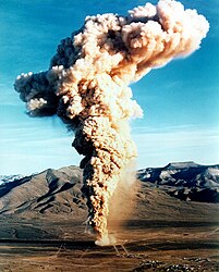 Случайный выброс радиоактивных материалов при подземном взрыве заряда Baneberry в 1970 году.