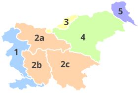 La Carniole est l'une des cinq régions historiques de Slovénie. Elle est divisée en :2a: Haute-Carniole2b: Carniole-Intérieure 2c: Basse Carniole et Carniole-Blanche.