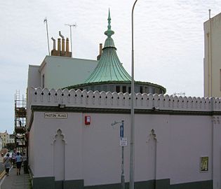 Sassoon Mausoleum, tani një klub shik në Brighton