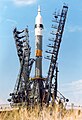 在1975年7月15日聯盟號11A511U置於發射台，頂端為Soyuz 19 (ASTP)