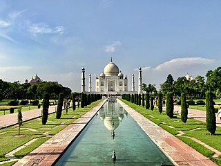 The reflecting pool of the Taj Mahal