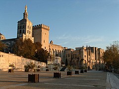 Centro histórico de Aviñón: Palacio de los Papas, conjunto episcopal y puente de Aviñón