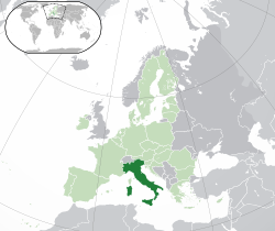 意大利的位置（深綠色） – 歐洲（淺綠色及深灰色） – 歐盟（淺綠色）  —  [圖例放大]