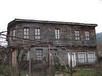 Стара къща в Кости