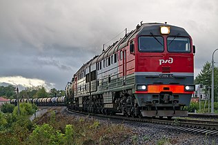 Тепловоз 2ТЭ116УД-012 с грузовым поездом, перегон Рыбинск-Пассажирский — Рыбинск-товарный