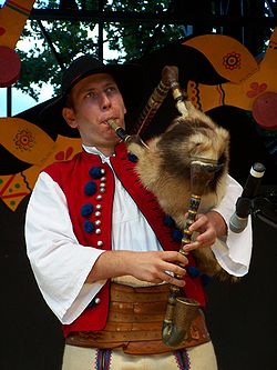 A Polish bagpiper from the Żywiec Beskid Mountains