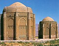 Башни-близнецы Хараган, построенные в 1053 году в Иране, являются местом захоронения принцев сельджуков