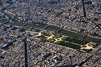 Vista aèrea del Louvre, París, França