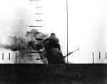 Die Wirklichkeit des U-Boot-Krieges: Das japanische Frachtschiff Nittsu Maru, torpediert von USS Wahoo, 23. März 1943.