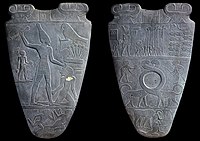 Paleta de Narmer (3100 e.C.), exemplu pertempranu del canon figurativu exipciu (Muséu Exipcianu, El Cairu).