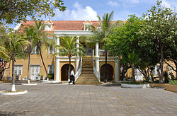 Guvernérská budova v Kralendijku na Bonairu