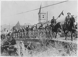 Des soldats américains redescendent du front, secteur de Saint-Mihiel, septembre 1918.